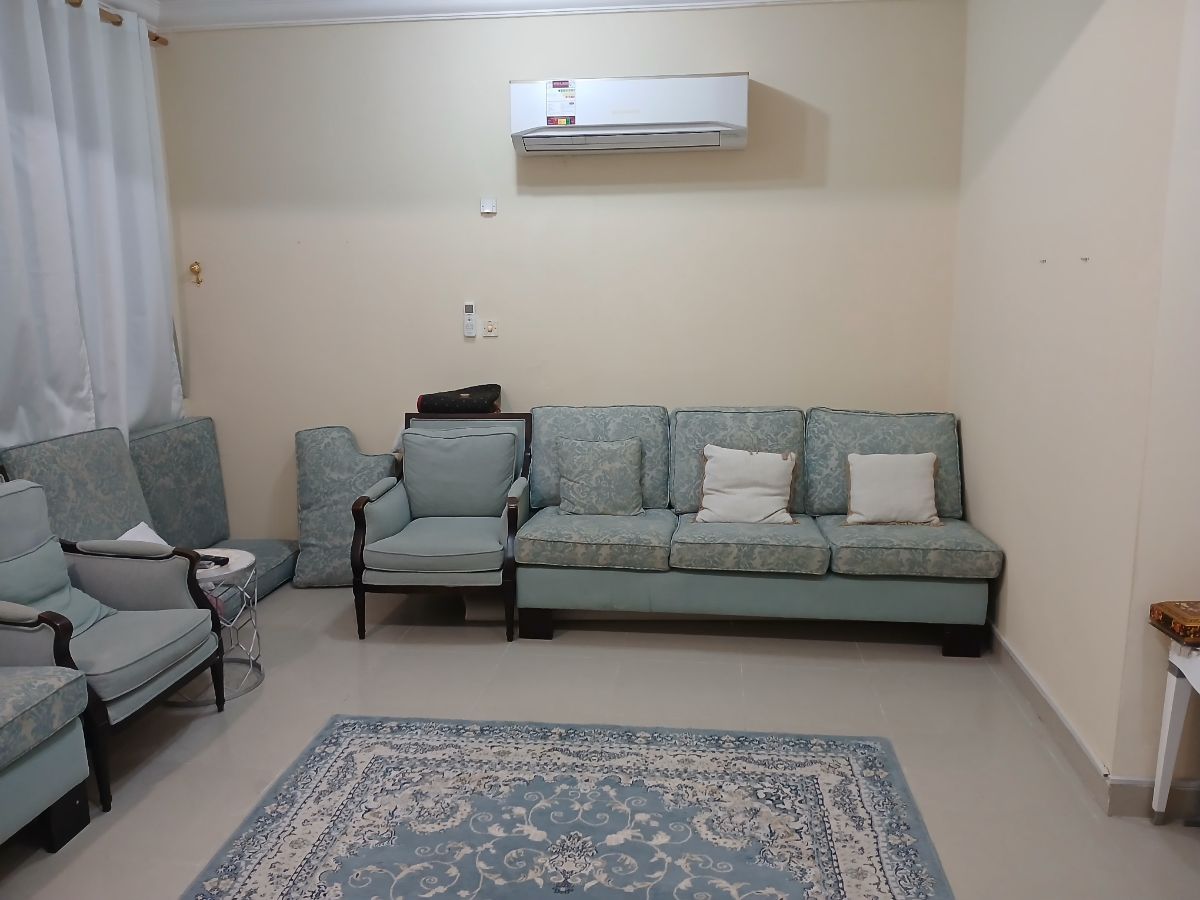 Sofa for sale - Image 2