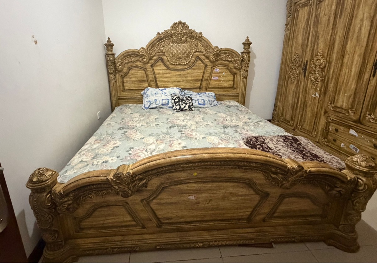 Urgent Sale 2 BHK Furniture - Image 12