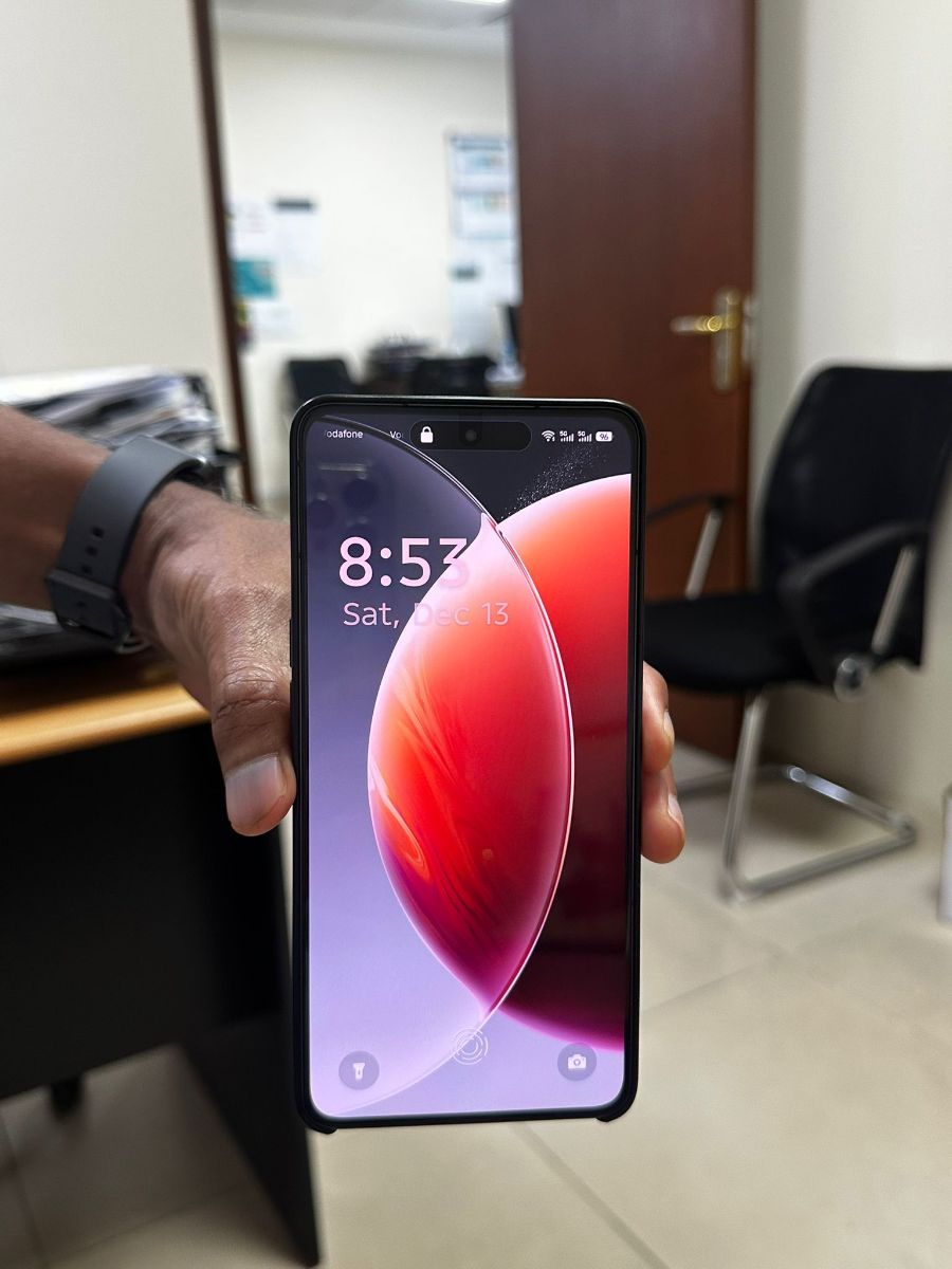Tecno Camon 30 Premier 5G 12GB 512GB - Lava Black - Image 3