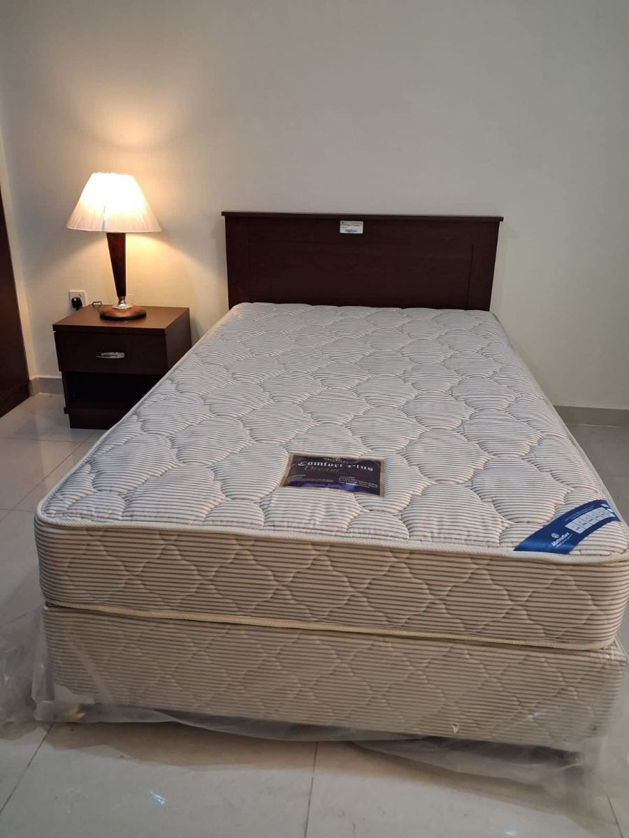 Qatar Airways furniture available - Image 11