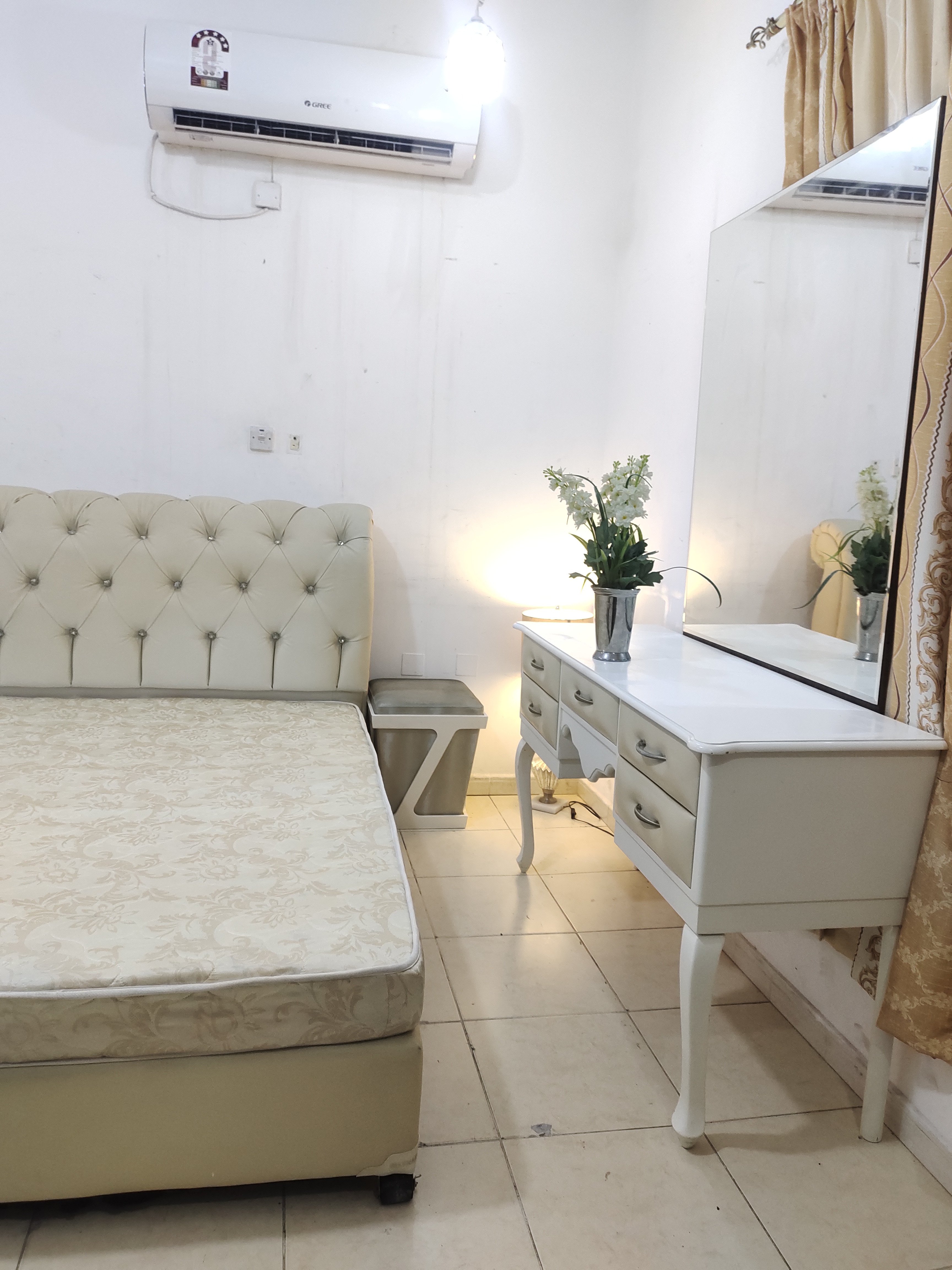 King size bedroom set for sale  - Image 2