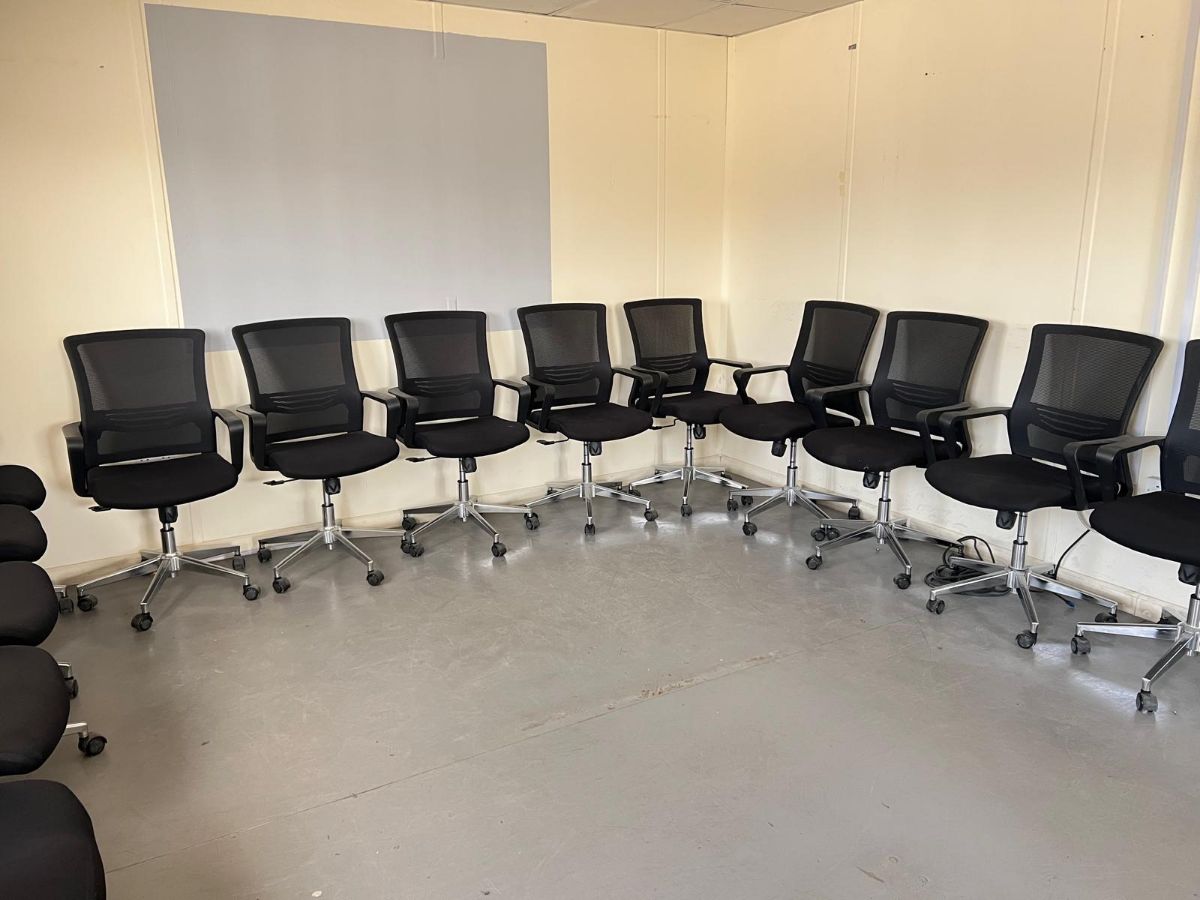 Used office furniture buy sell 66521286 - Image 13