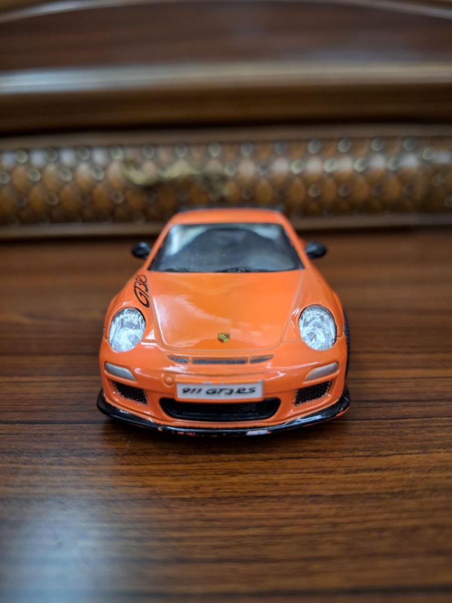 Porsche 911 gtr - Image 1