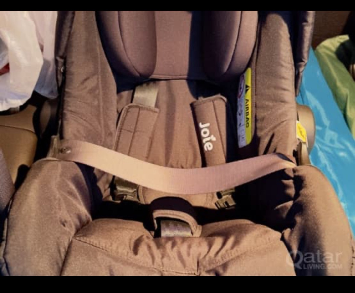 Mastela 3-in-1 Bassinet + Joie Car Seat – Like New - Image 6