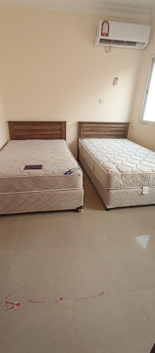 Qatar Airways furniture available - Image 18