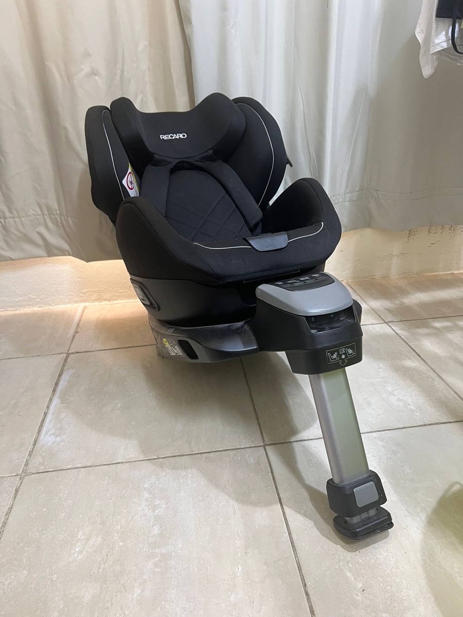 Car seat - Image 1