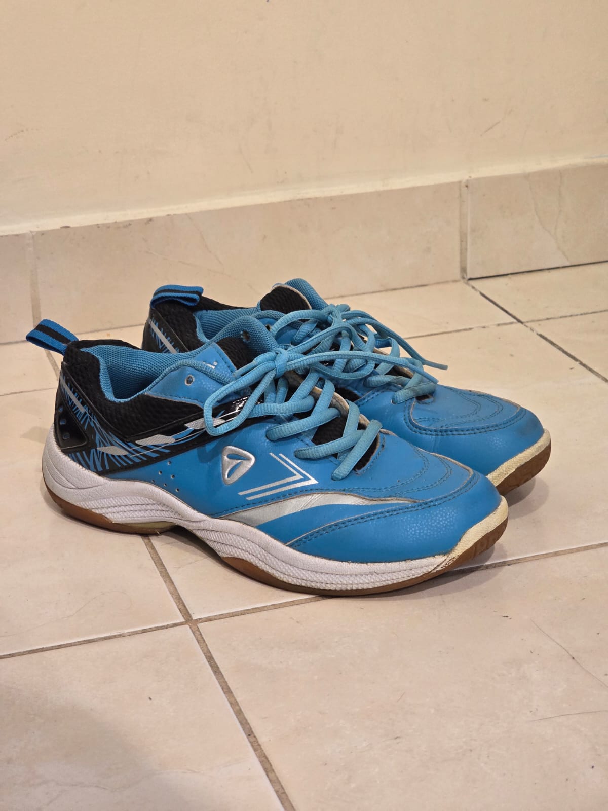 ? Teloon Badminton Shoes – Non-Marking! ? - Image 6