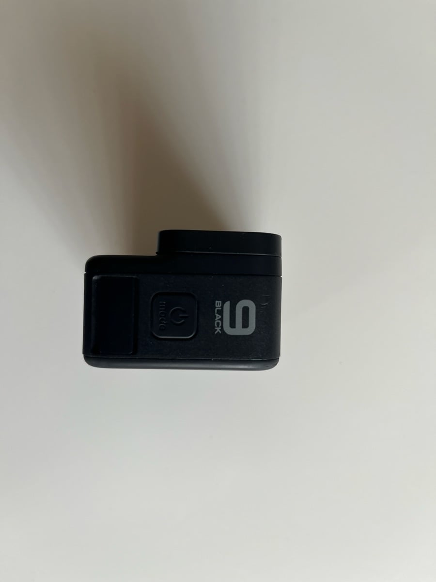 Go pro hero 9 black plus accessories. - Image 2