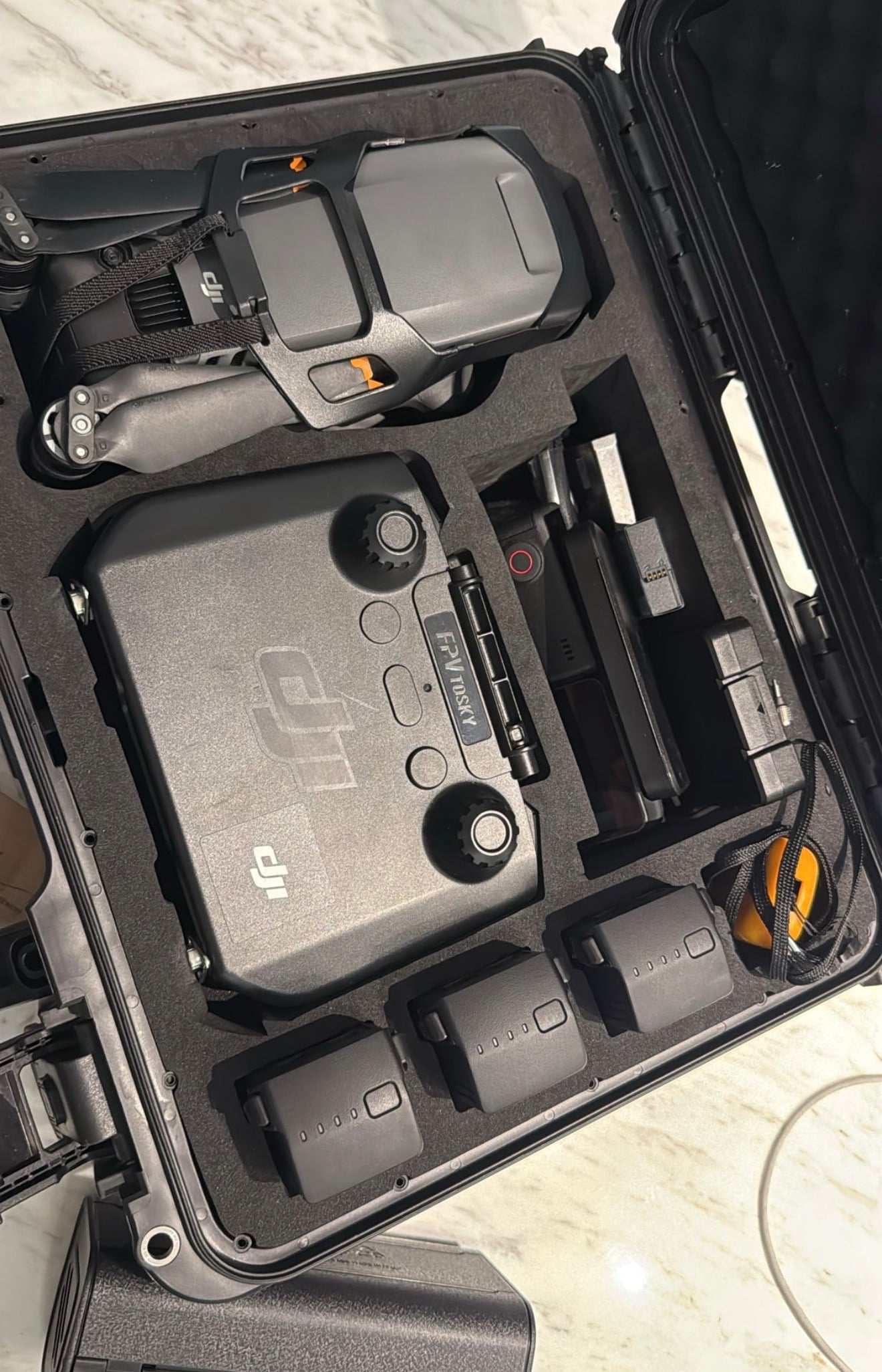 Drone Mavic 3 pro Cine Combo - Image 1
