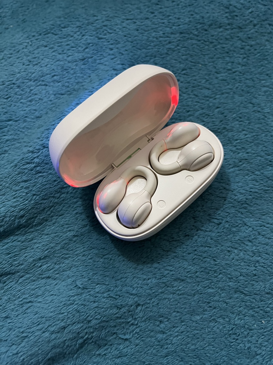 Brand new Wireless smart Earbud - Image 8