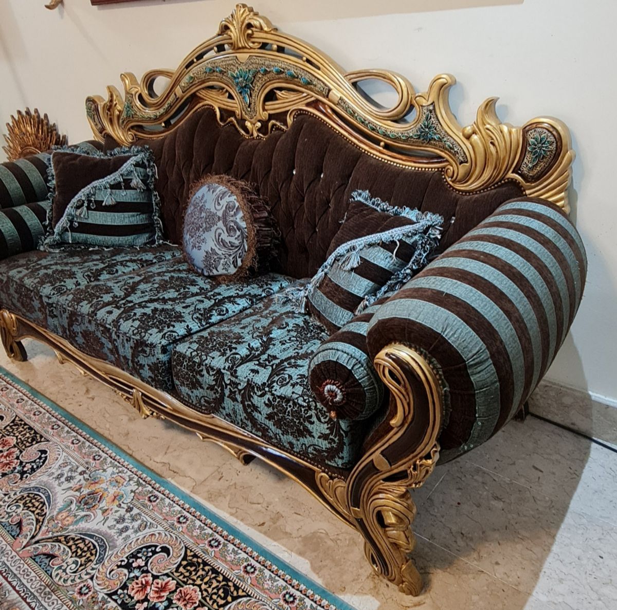 Big sofa for 3 persons - Image 2