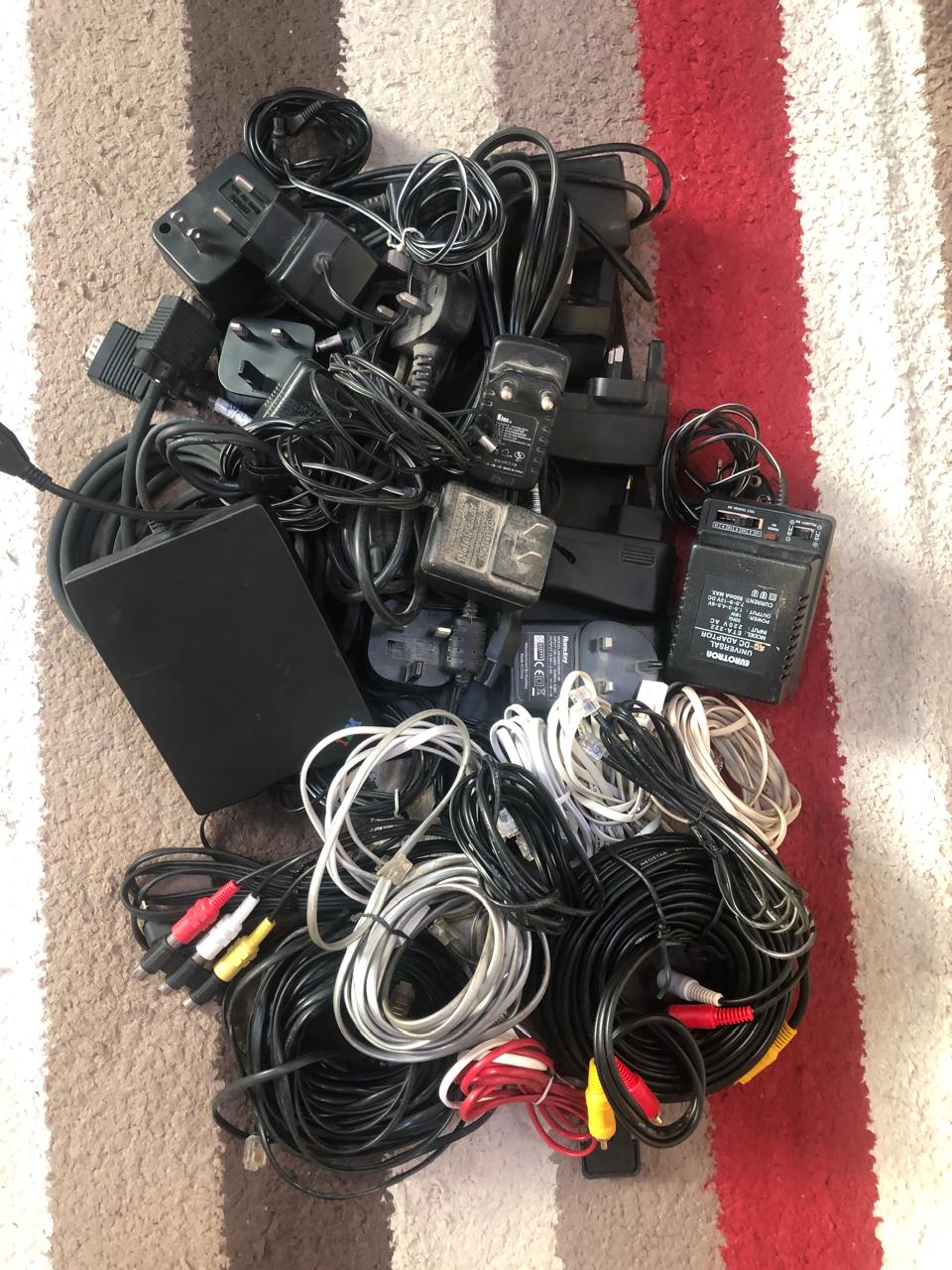 Multi Wires and Adaptors - Image 3