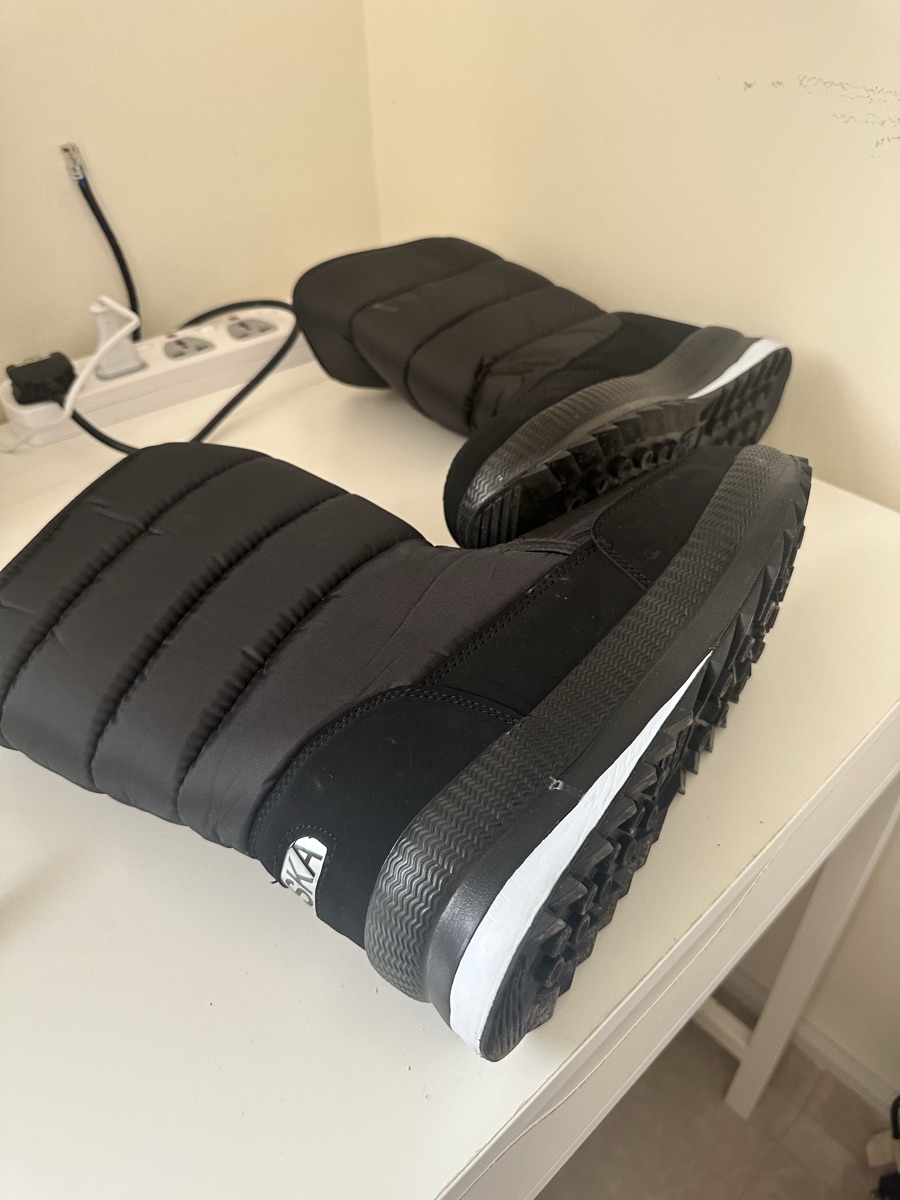 Snow Boots size 42” & 40” - Image 2