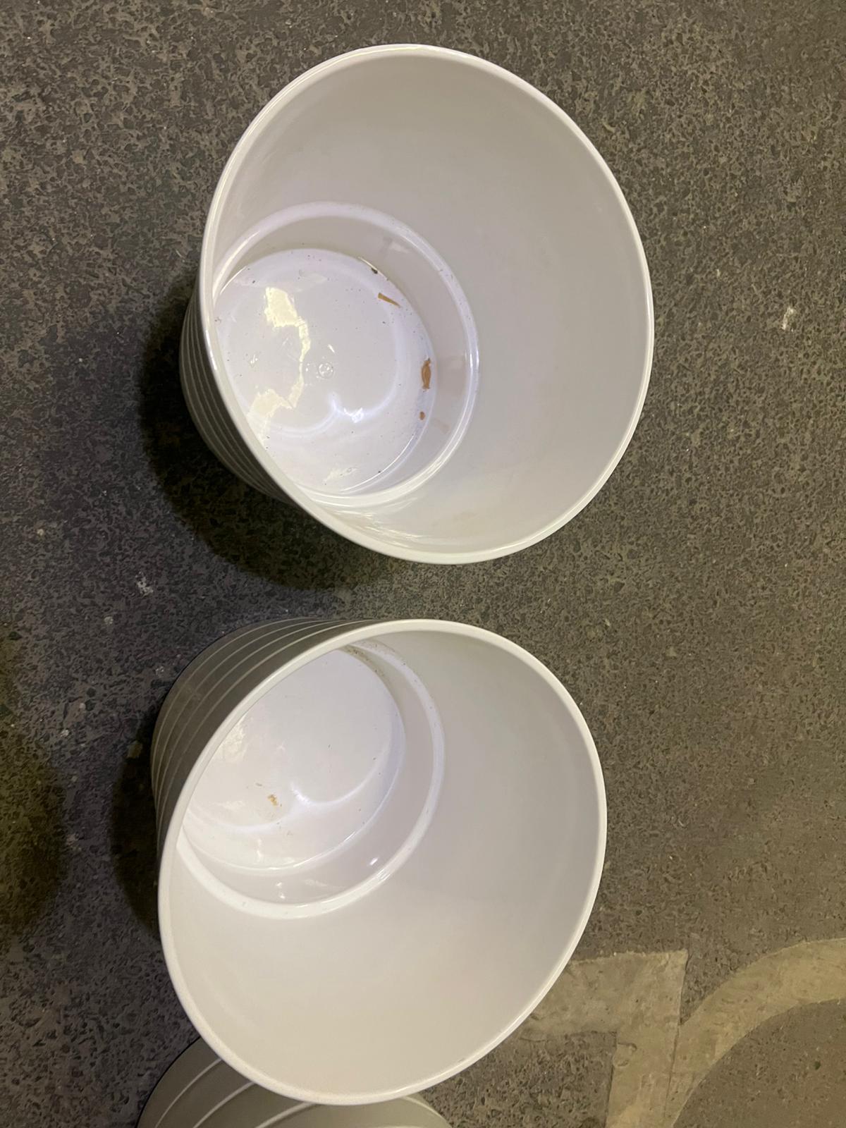 Reduced. A set of 4 Big ceramic pots for plants - Image 7