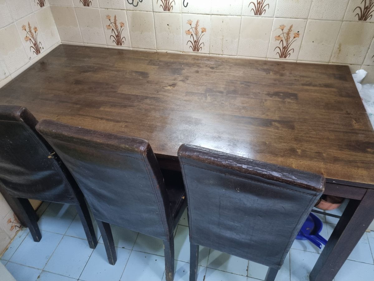Wooden Dinning table with 3 chairs together for 50 QR - Image 3