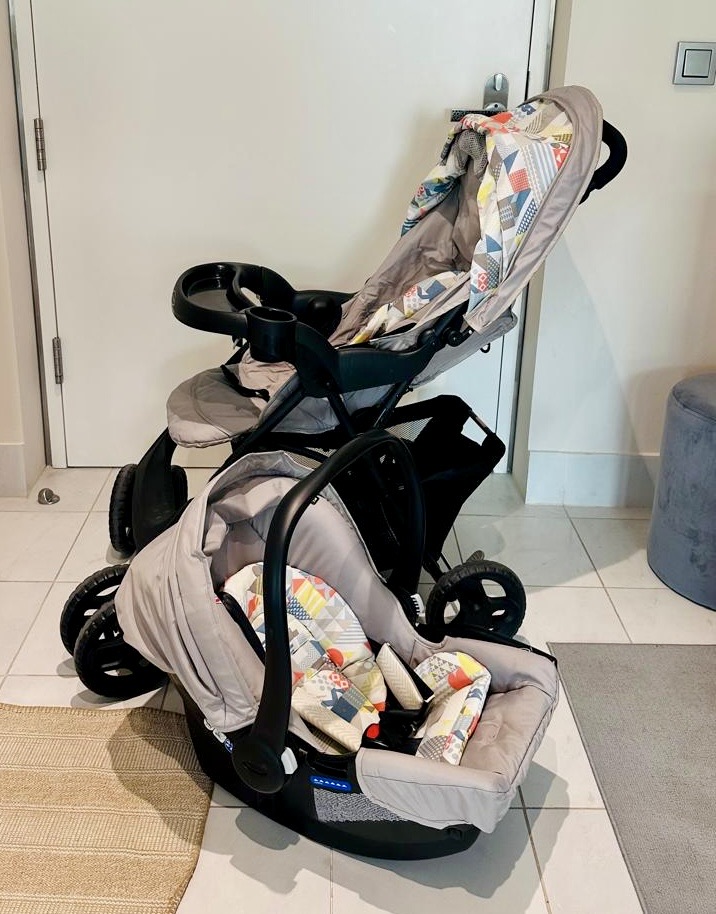 Graco Comfy Cruiser Travel System - Like New (Stroller + Car Seat) - Image 7