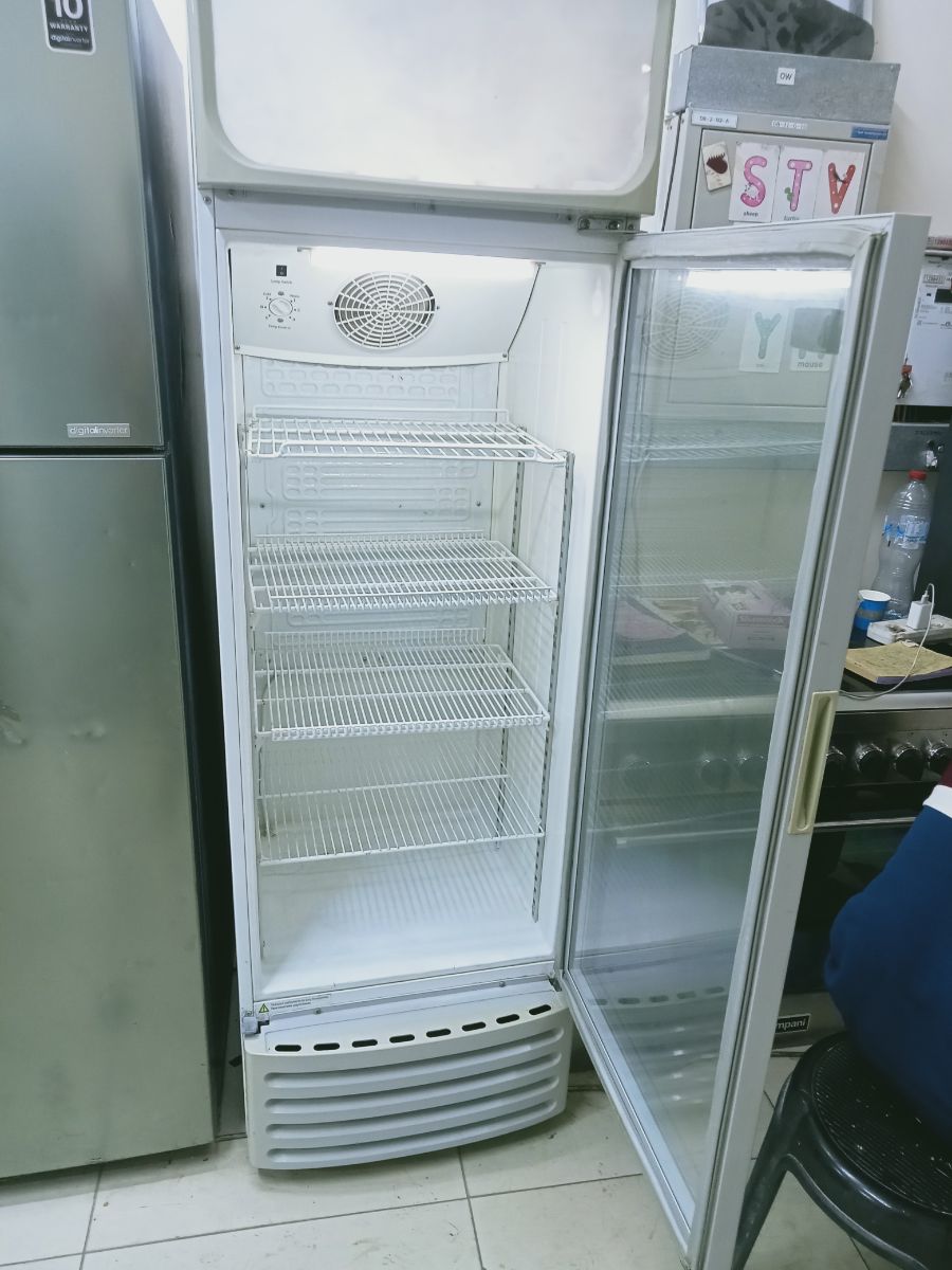 Single door chillar available for sale - Image 1