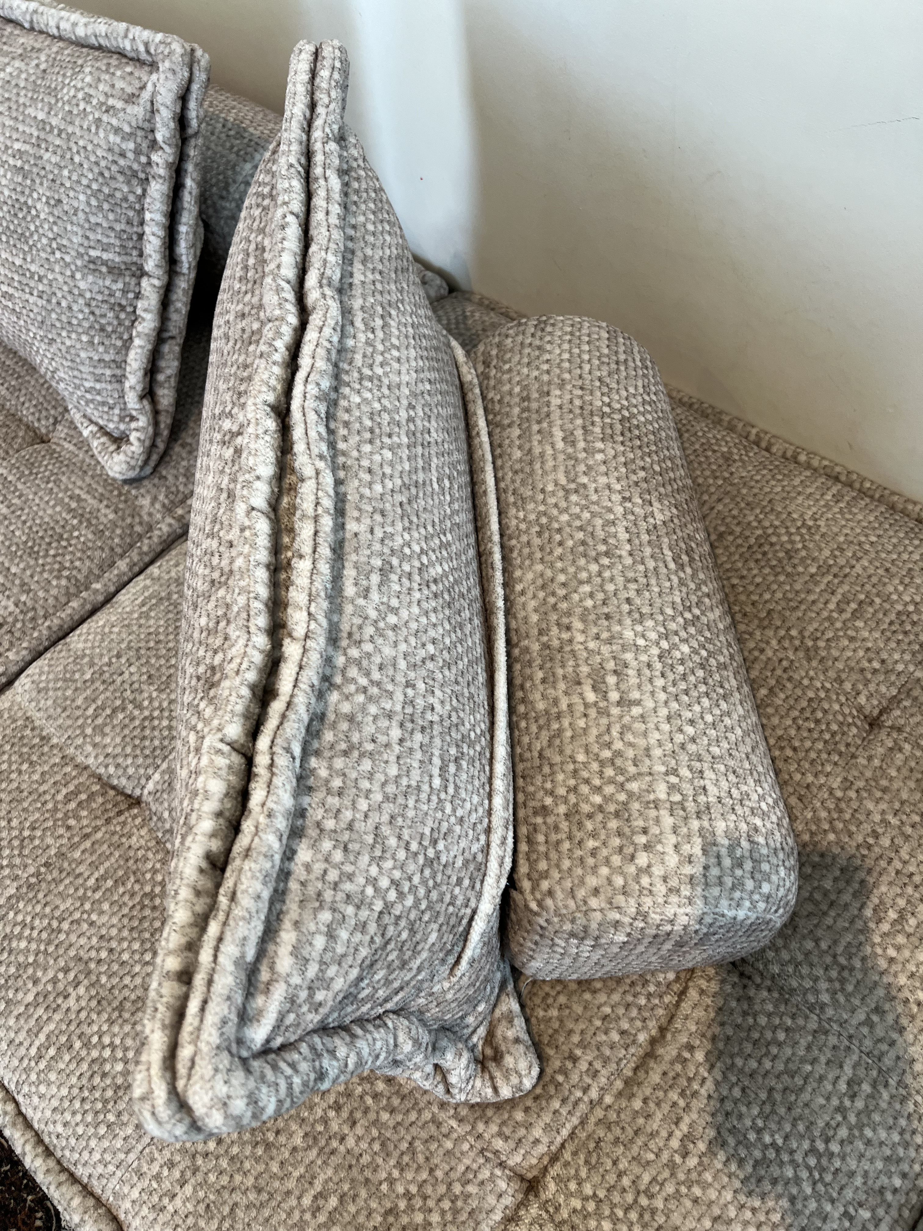 Home Center Sofa - Image 2