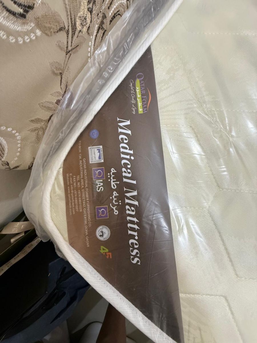 Qatar Foam - Medicated Mattress - 160 cm (W) x 190 cm (L) - Image 4