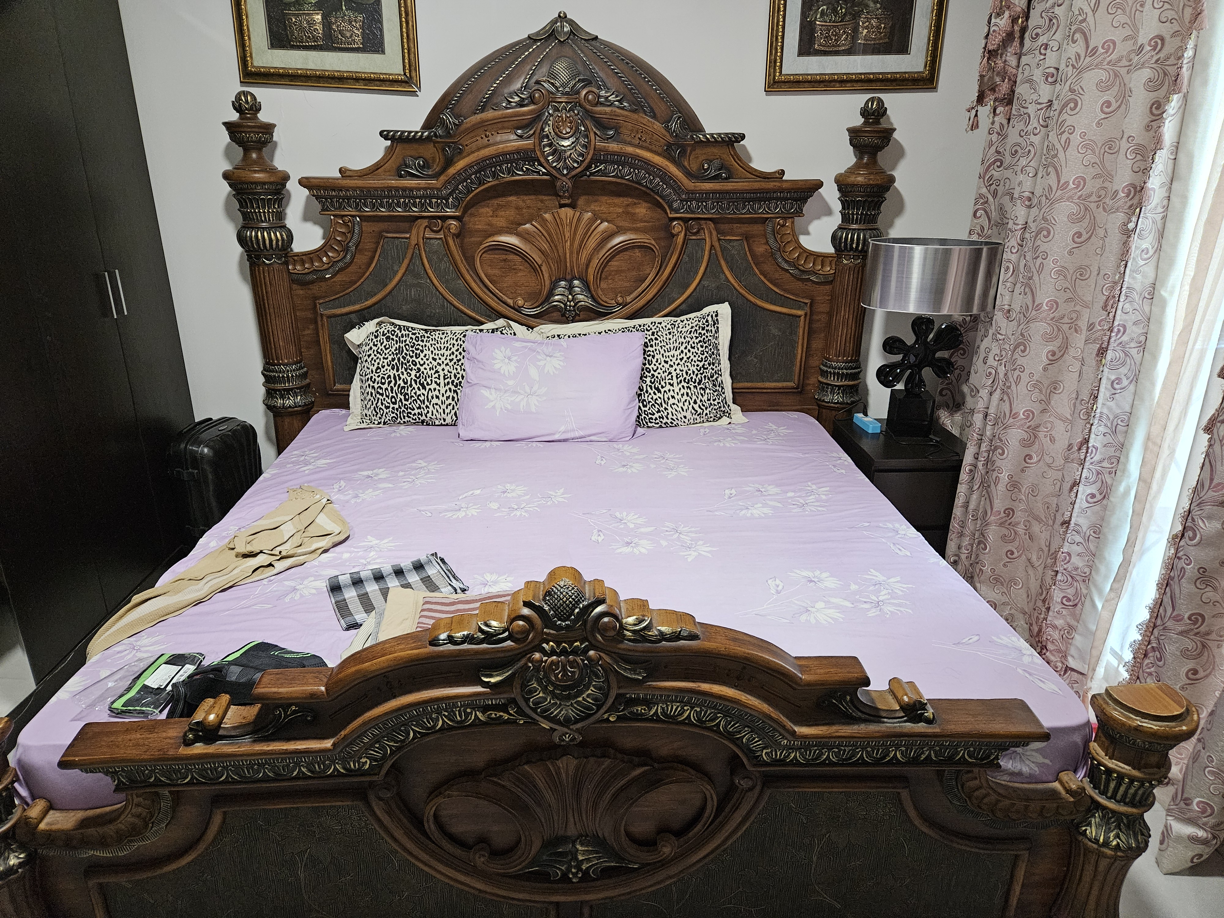 Cot and Mattresses, Dressing tabel, side tabel(2), 6 door cupboard  - Image 11