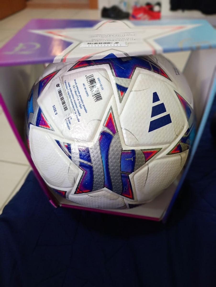 Official football match FIFA size 5 . - Image 2