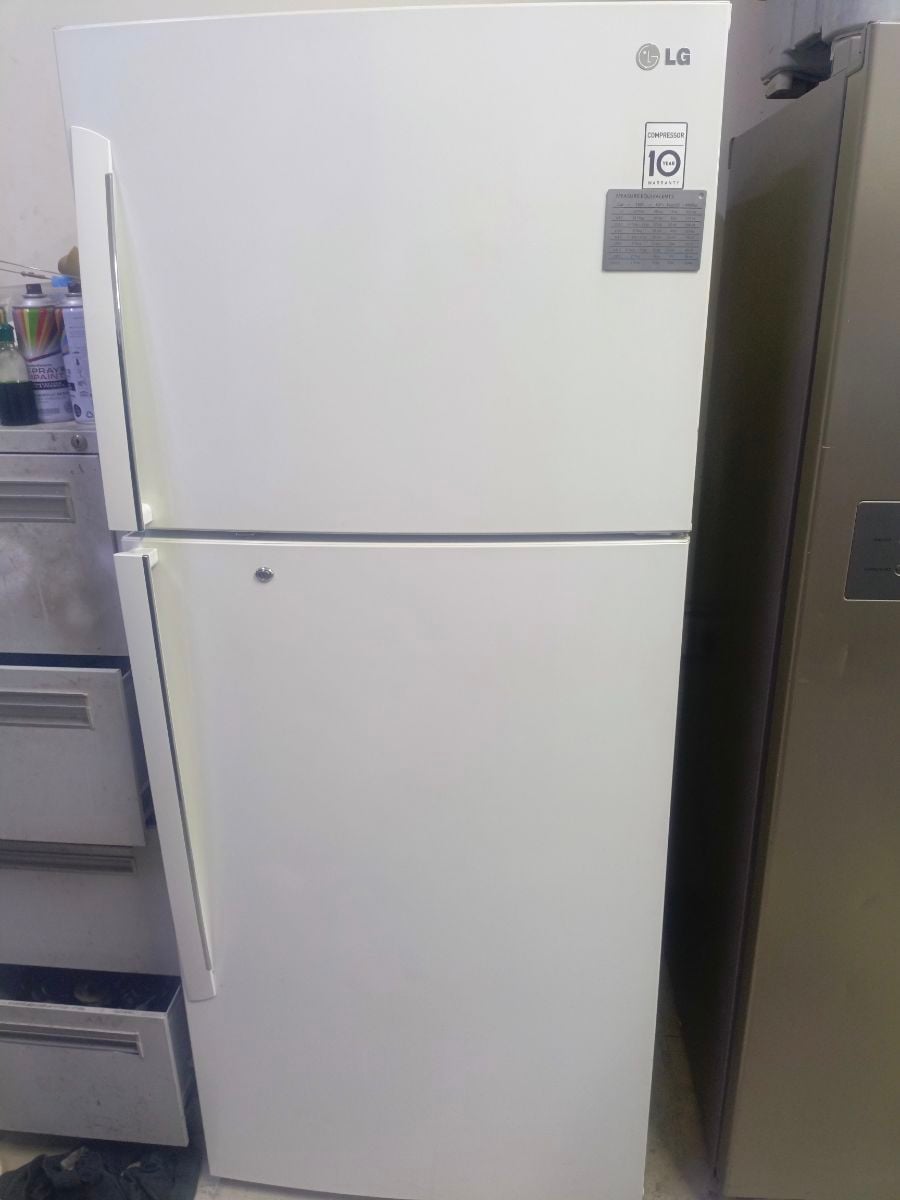 Lg refrigerator - Image 1