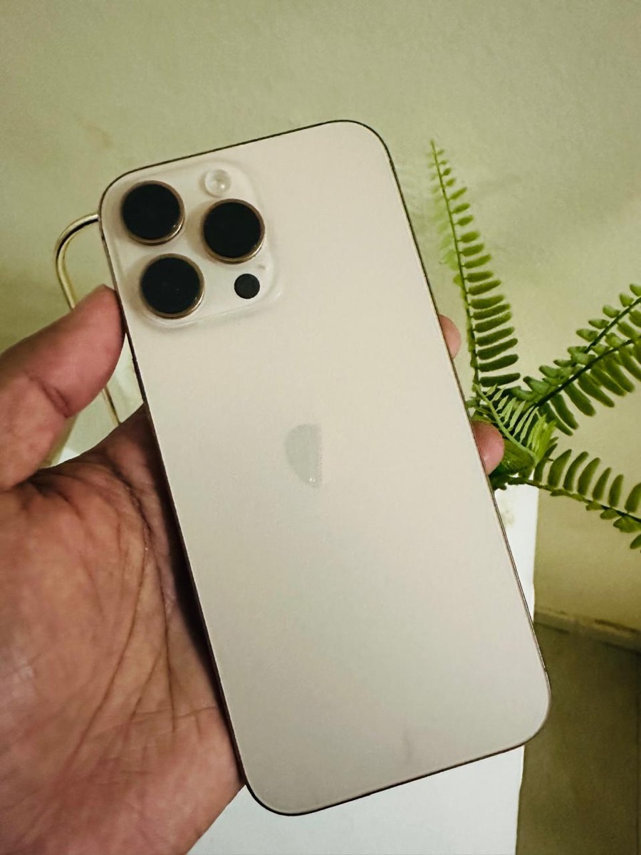 iPhone - Image 3