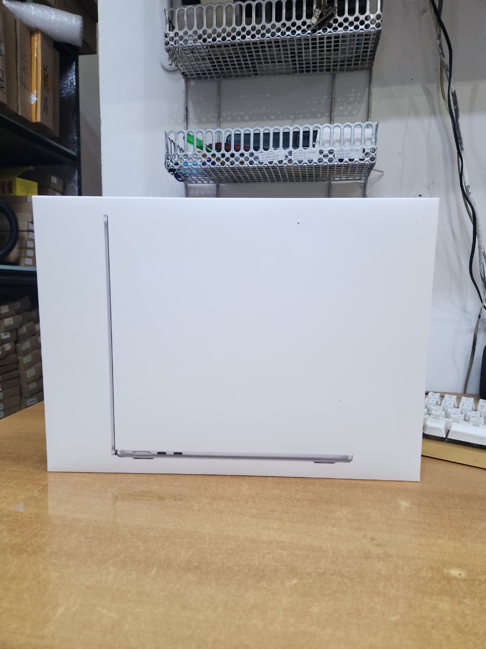 MacBook Air M3 - Image 1