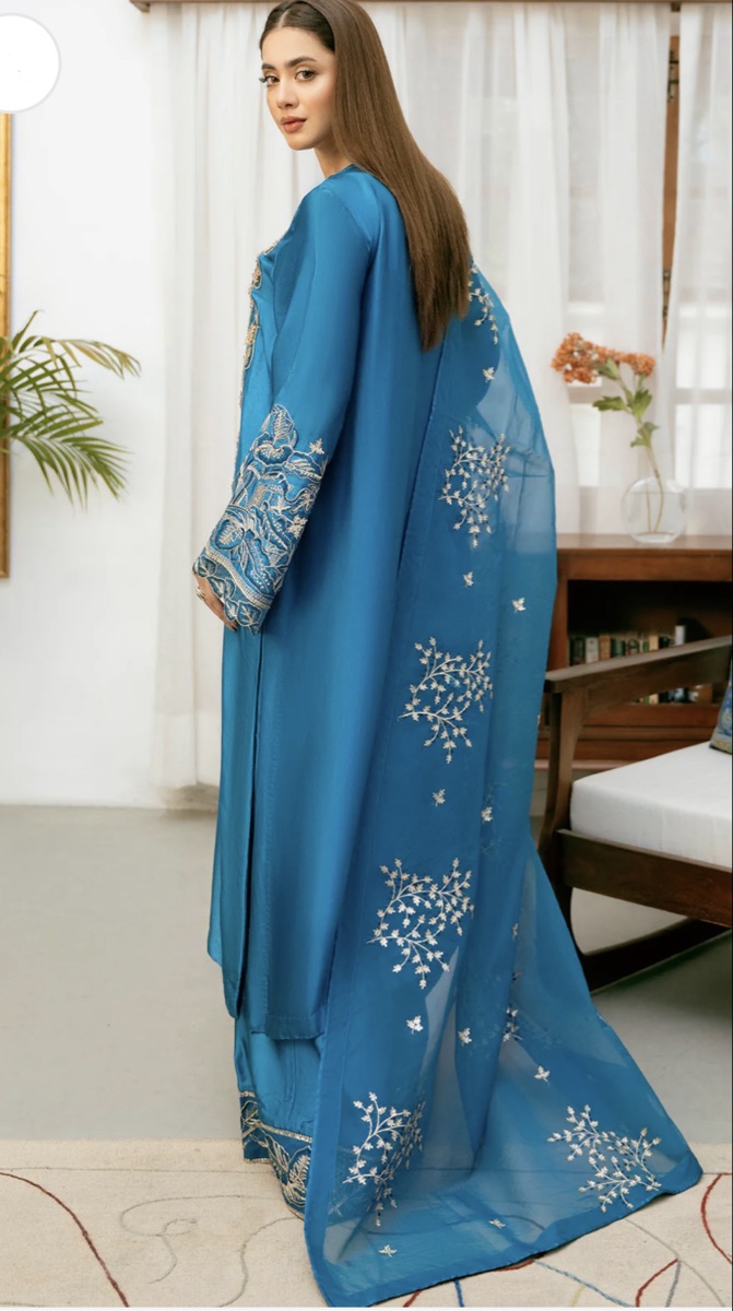 Premium silk dresses - Image 2