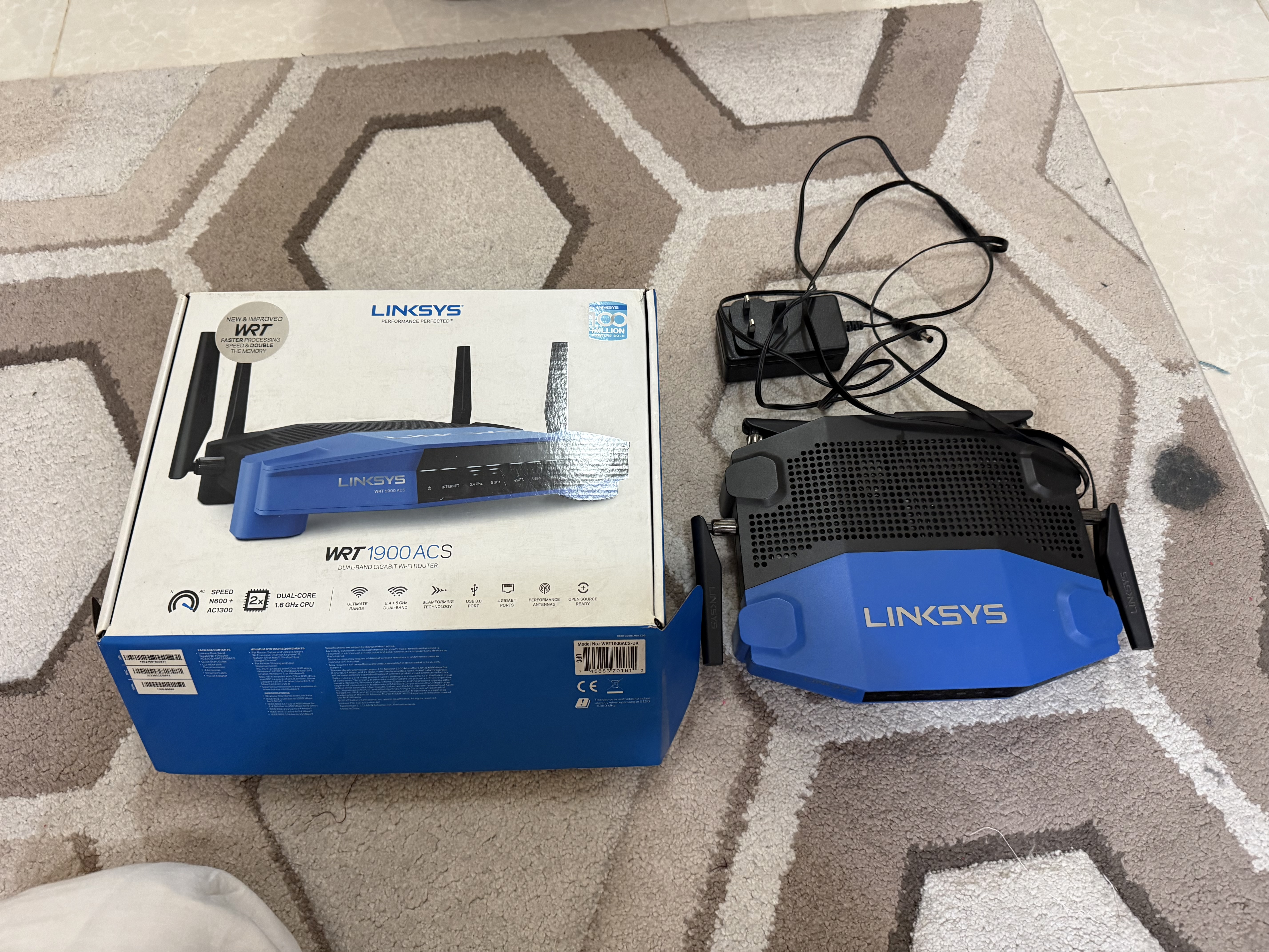Used Linksys Router WRT1900 ACS - Image 5