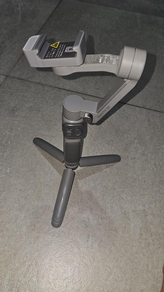Smooth Q3 Smartphone Gimbal Stabalizer - Image 4