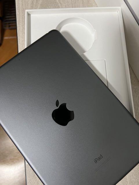 Apple iPad 6th Generation (2016) - Image 2