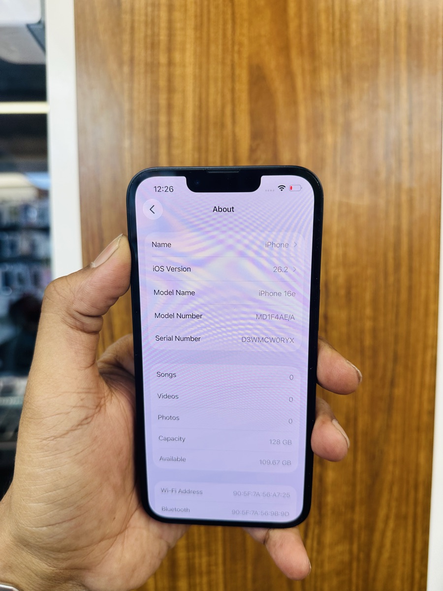 iPhone 16e 128gb black - Image 2