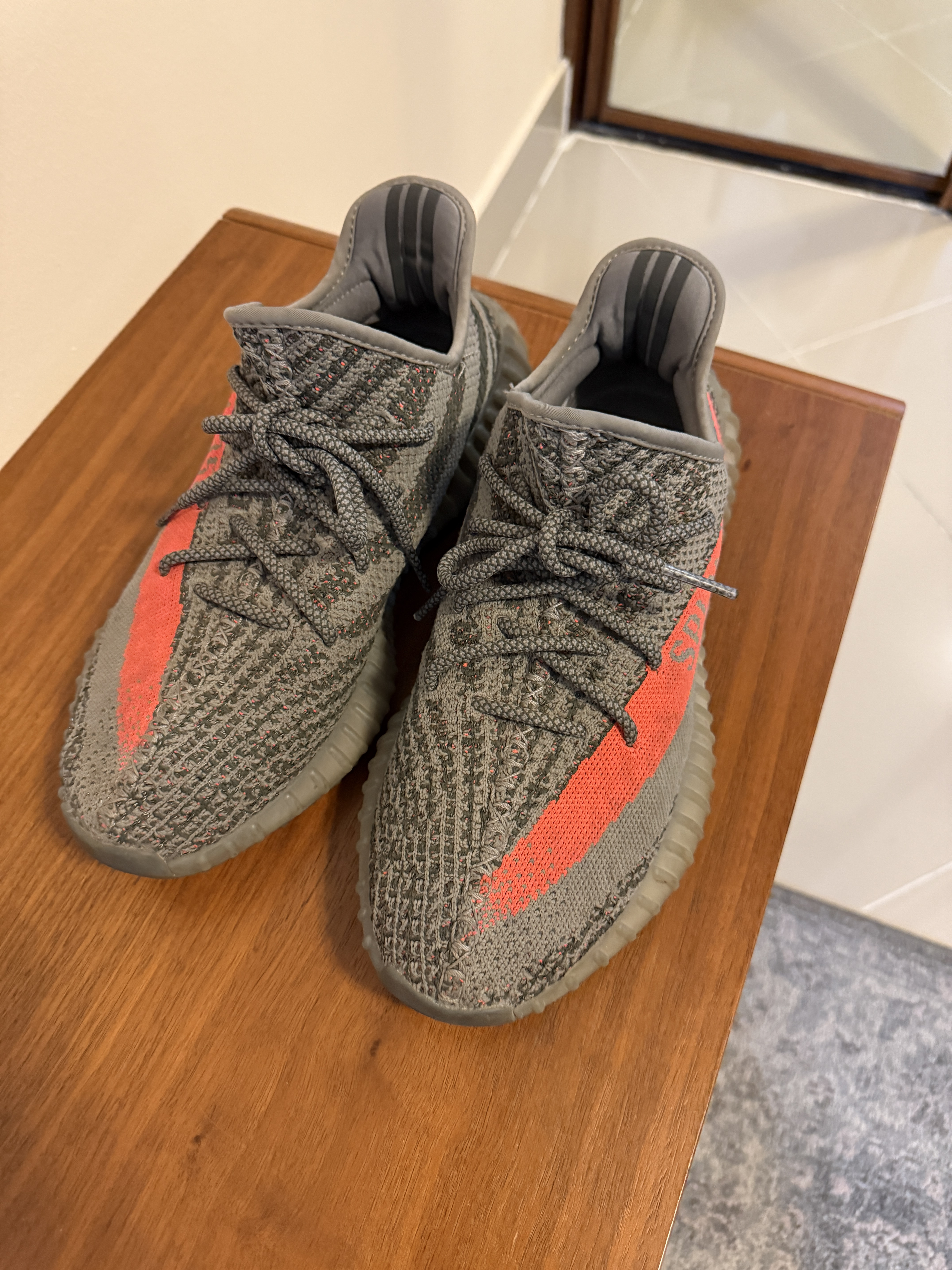 Yeezy Boost 350 V2 - Less Used - Original Adidas Yeezy - Image 2