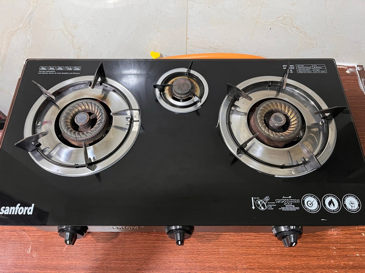 Gas stove with regulator for sale - Image 2