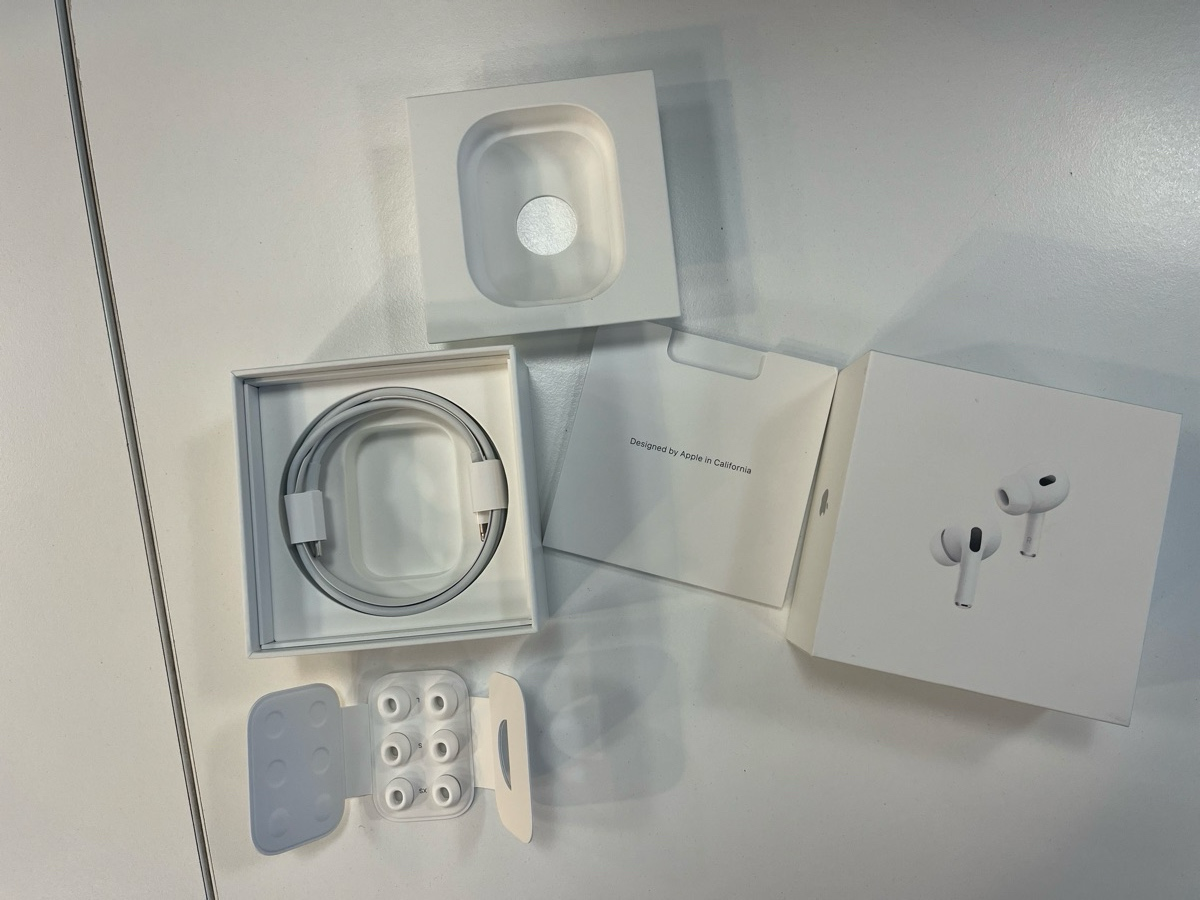 Apple AirPods Pro 2nd Generation - Image 5