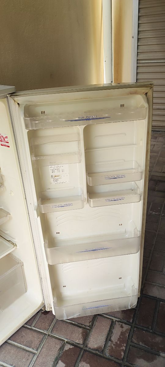 sharp refrigerator for sale - Image 2