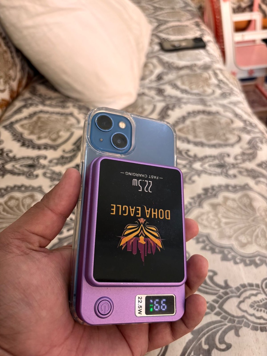 iPhone 13 - Image 2