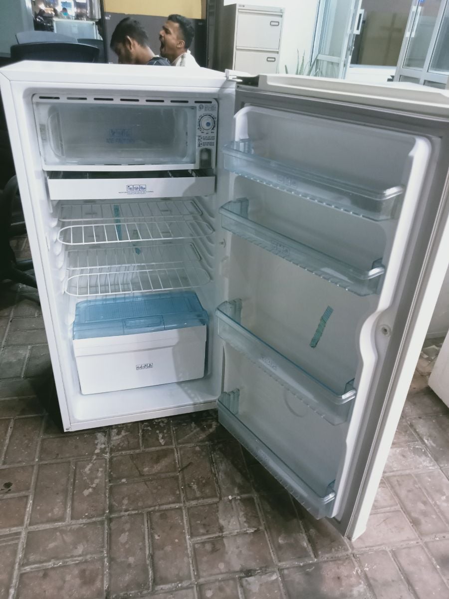 Super general refrigerator available for sale - Image 2