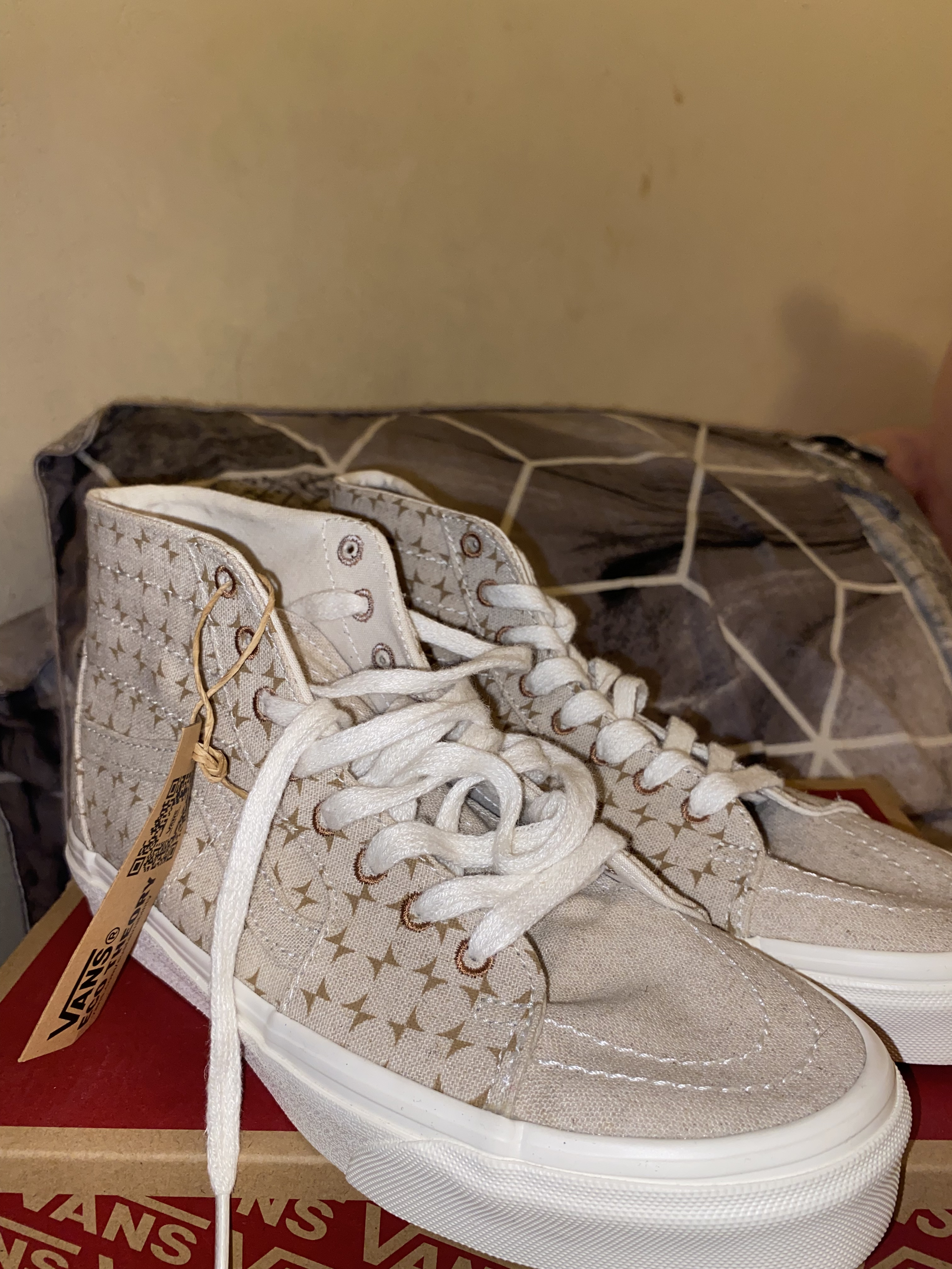 Sk8 Hi-Tapered Vans shoes (NEW) - Image 2