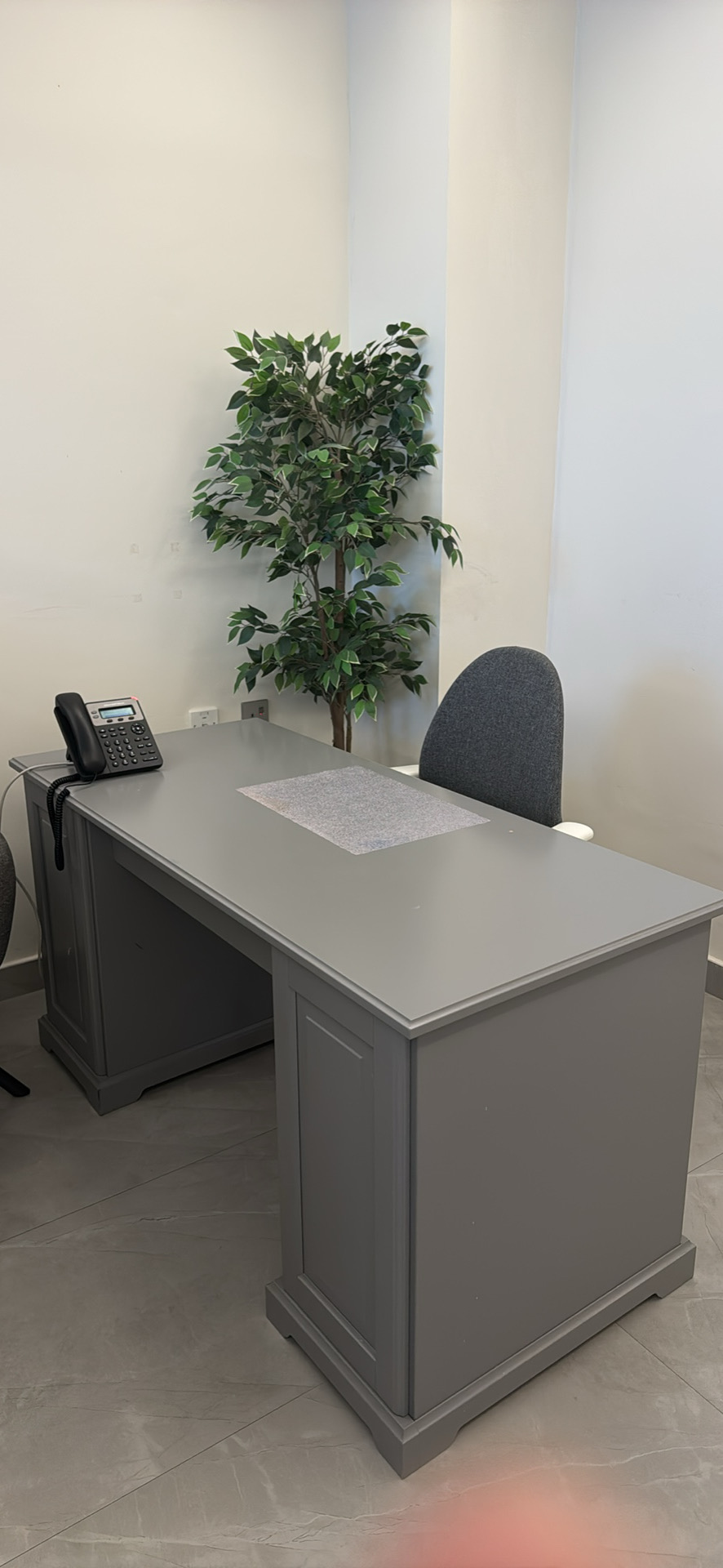 Office desk, fila cabinet, office chair 1350 Qr last fixed price perfect condition  - Image 6