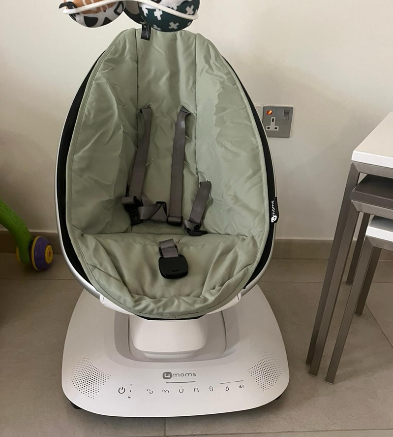 4Moms Mamaroo 5 Multi-Motion Baby Swing in excellent condition like new - Image 1