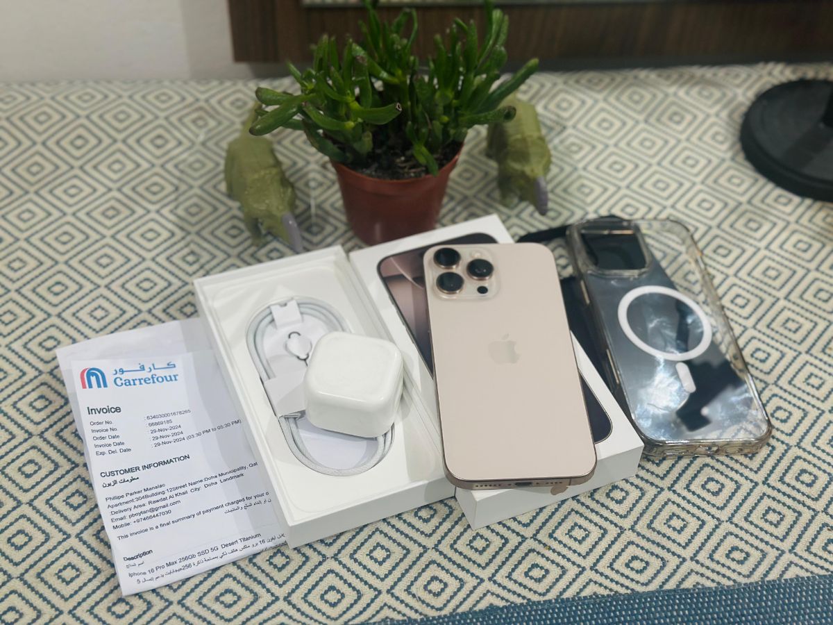 Iphone 16 pro max 256 gb like a new condition - Image 1