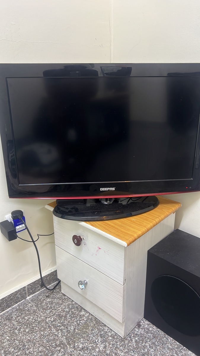 Geepas 32 inch - Image 3