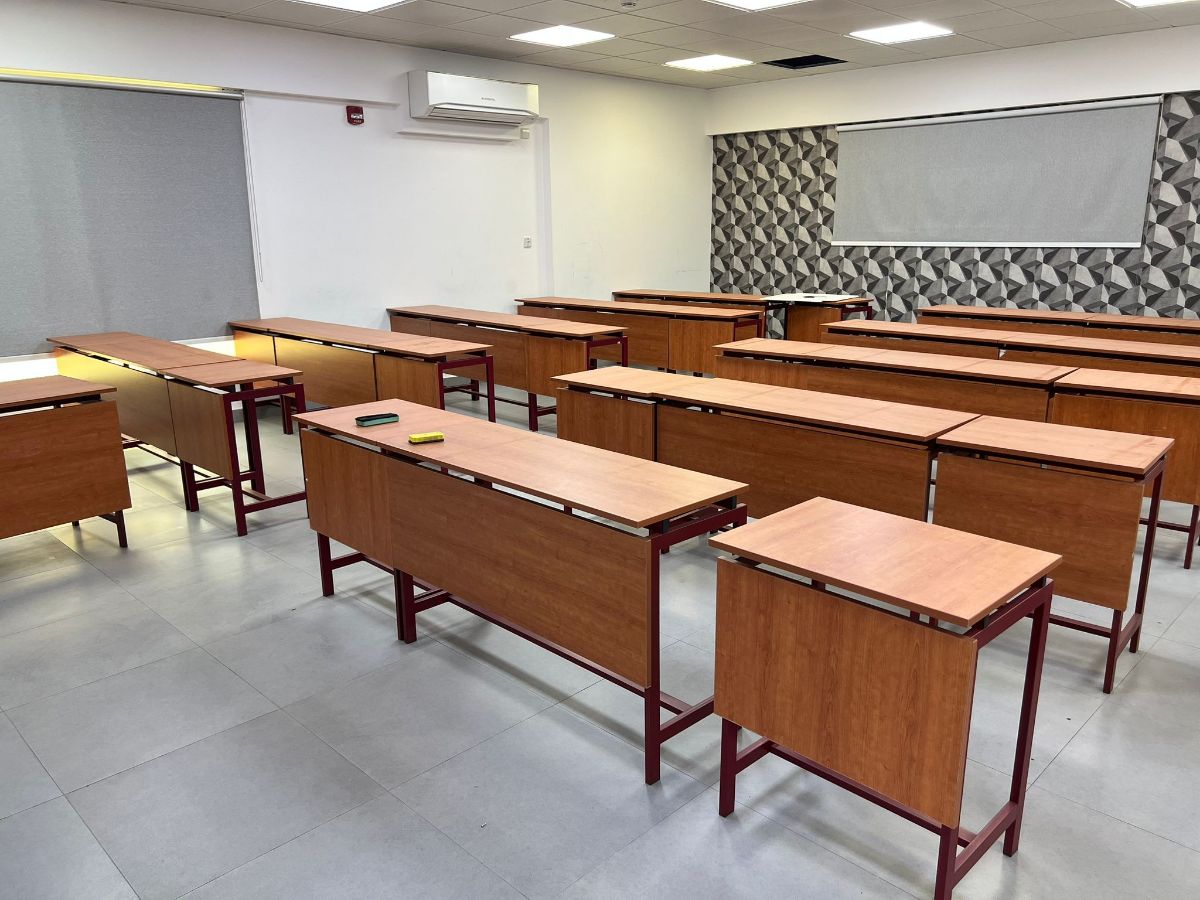 Used office desk and chair buy sell in qatar - Image 7