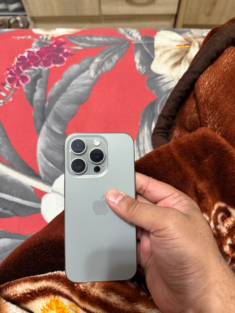 iPhone 15 Pro 128 GB - Image 2