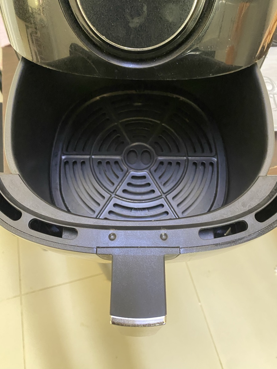 Air Fryer 5L, warranty and box available - Image 2