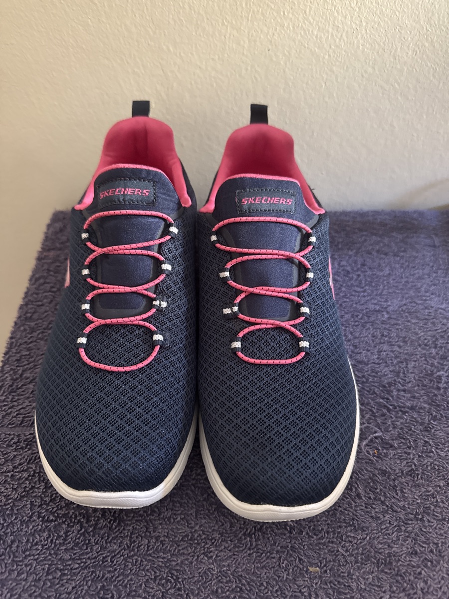 Women Sketchers - Image 3