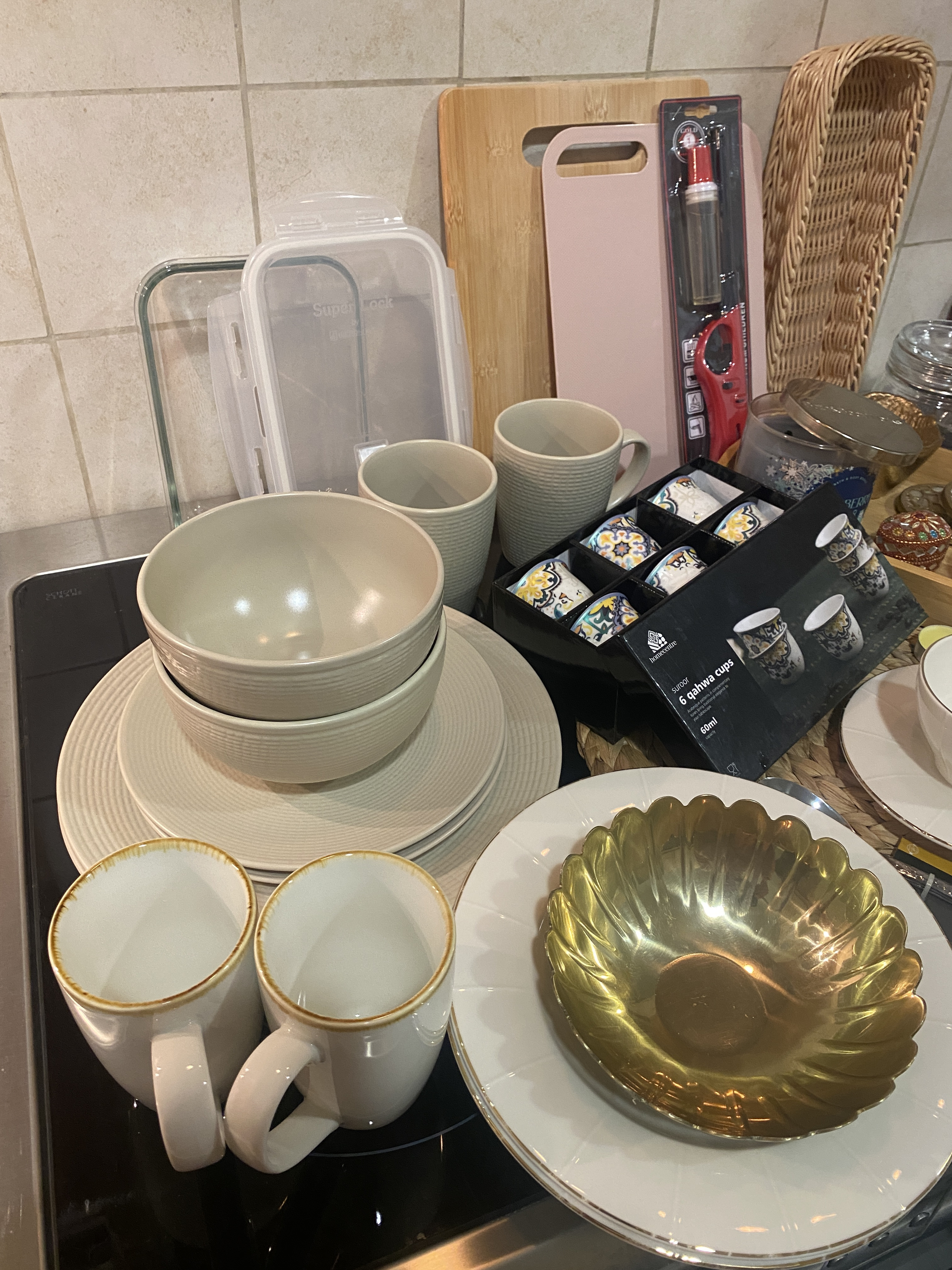 Kitchen Starter Set – Plates, Cups, Trays & More - Image 3
