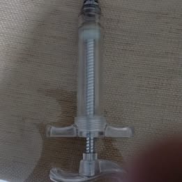 Bird syringe - Image 1